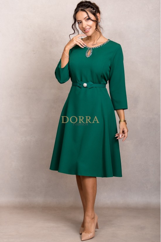 Rochie Monicca verde cu strass-uri la decolteu si curea